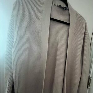 Joan Vass Cardigan

• cozy
• open front
• soft